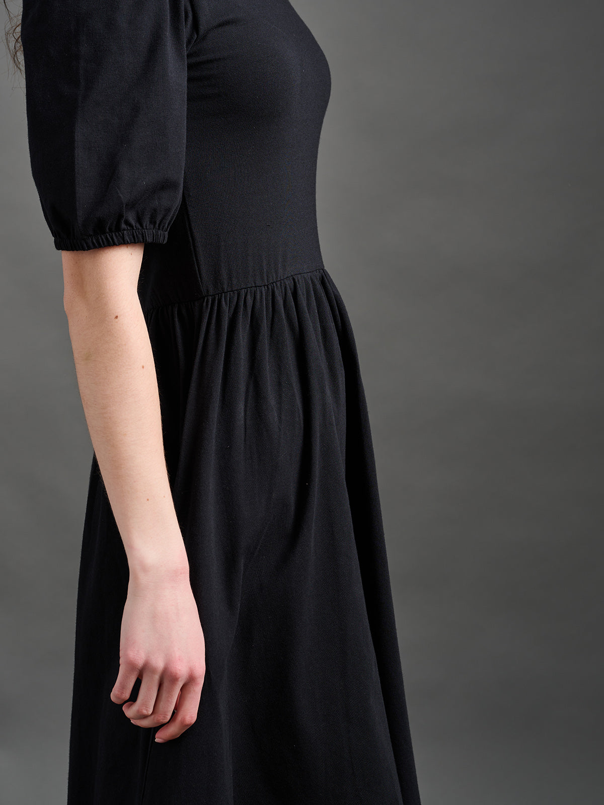 Inez Bubble Sleeve Dress - Black Jersey - Image 4