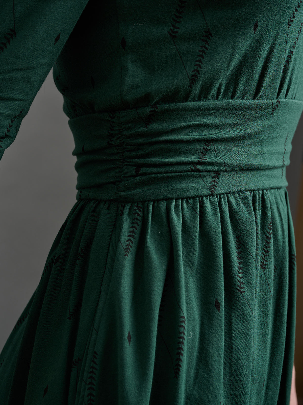 Novela Dress - Diamond Vine Dark Sage - Image 3